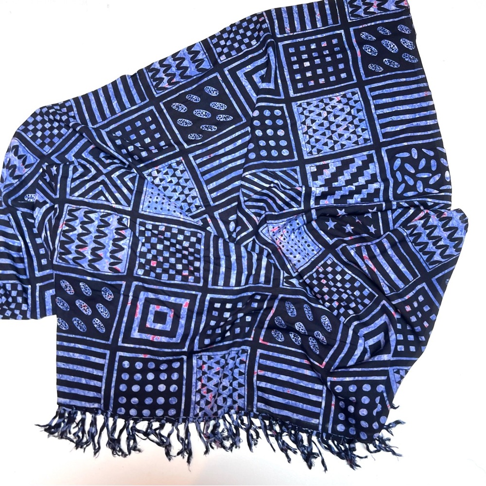 Scarf Shawl Large 100% Rayon Blue Geometric shapes Fringe 70 x 92 in